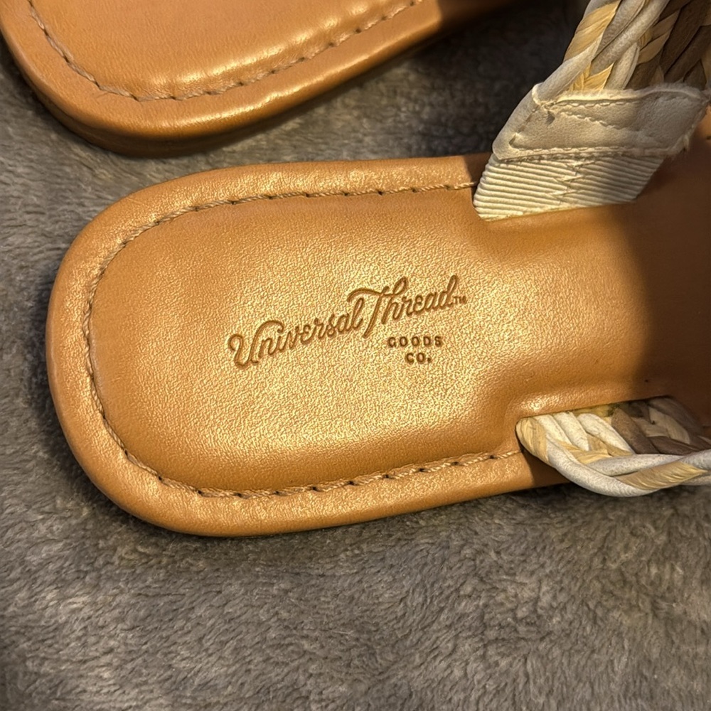 đ€ Universal Thread Braided Strap Sandals - Picture 4 of 8